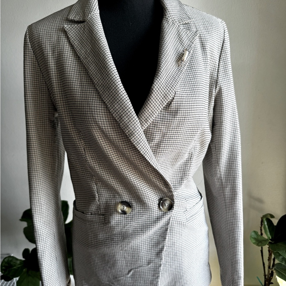 Two button tan and black striped bkazer